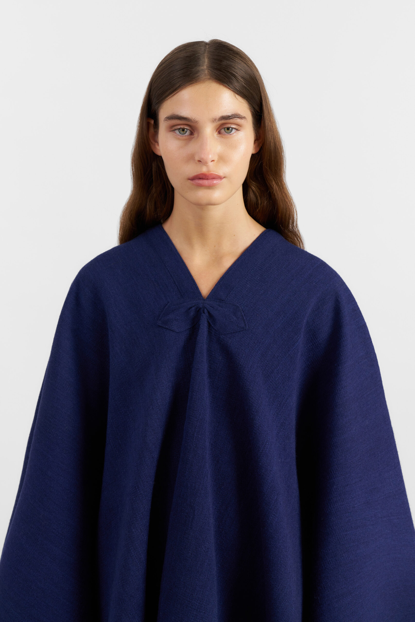 PONCHO AMPARO AZUL MARINO - Imagen 5