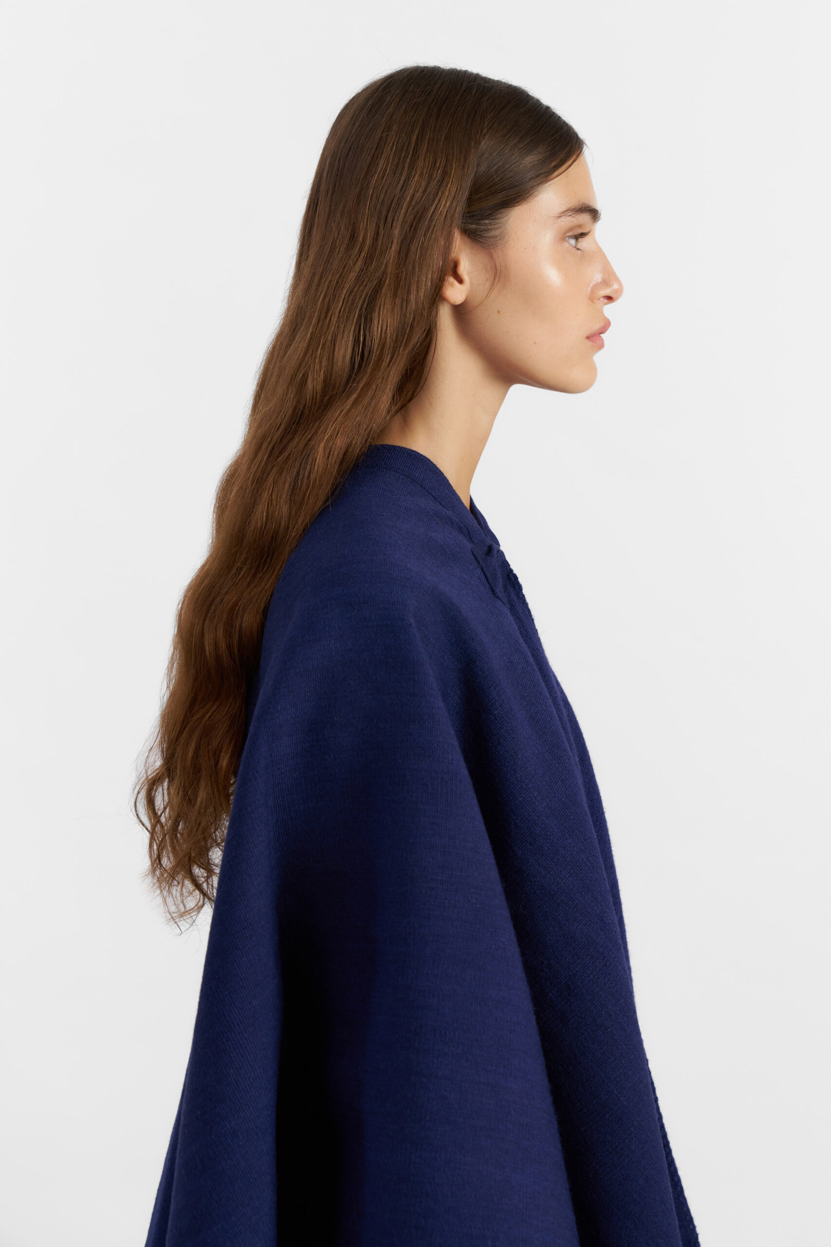 PONCHO AMPARO AZUL MARINO - Imagen 11