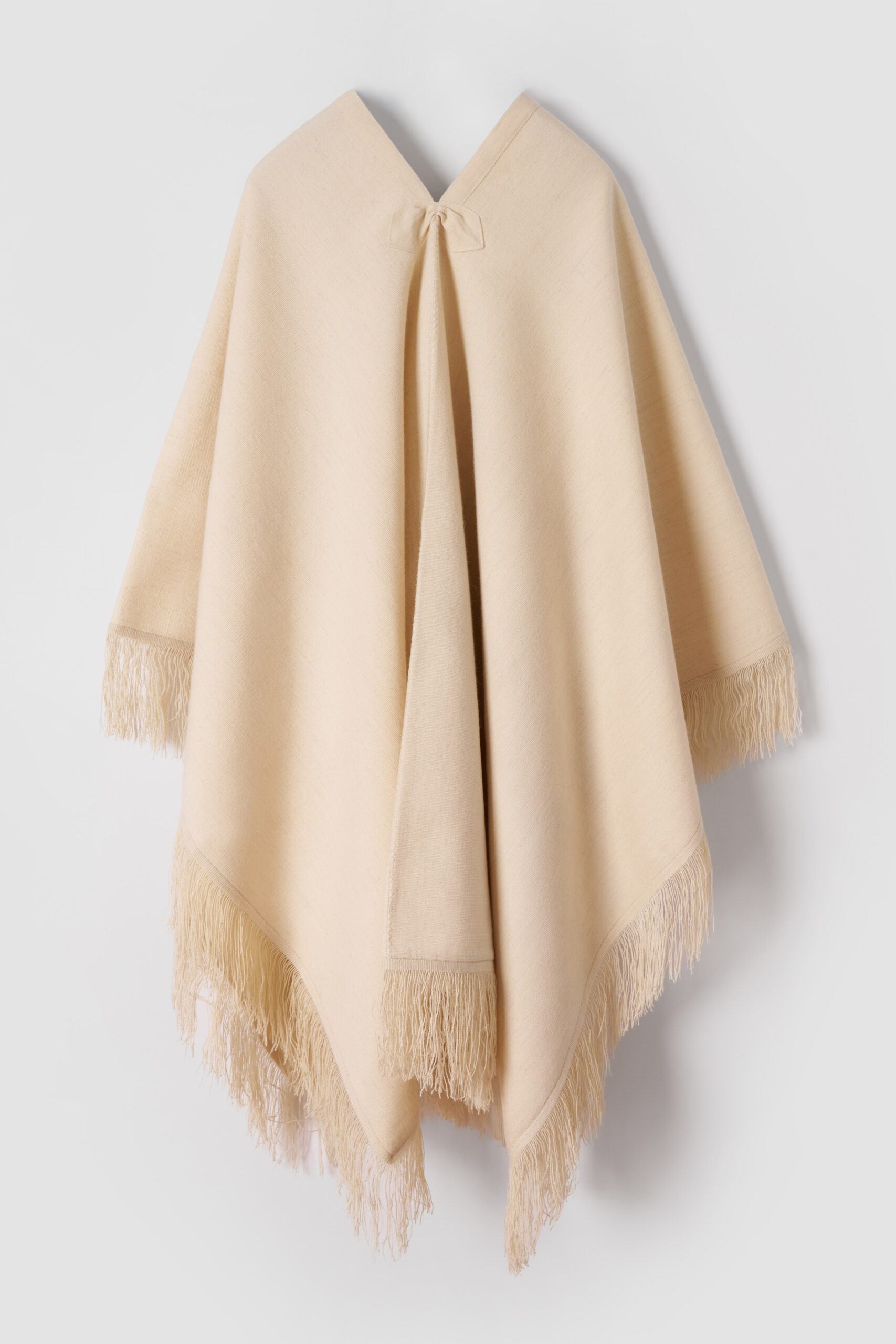 PONCHO AMPARO CREMA - Imagen 2