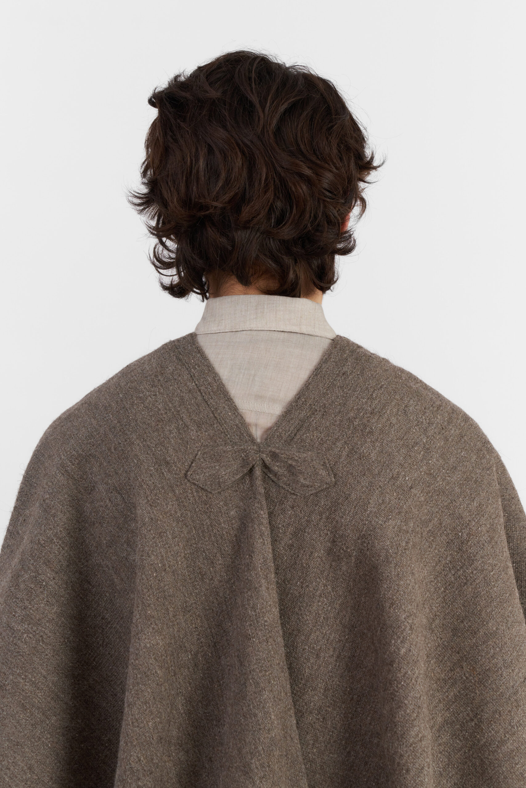 PONCHO AMPARO TAUPE - Imagen 5