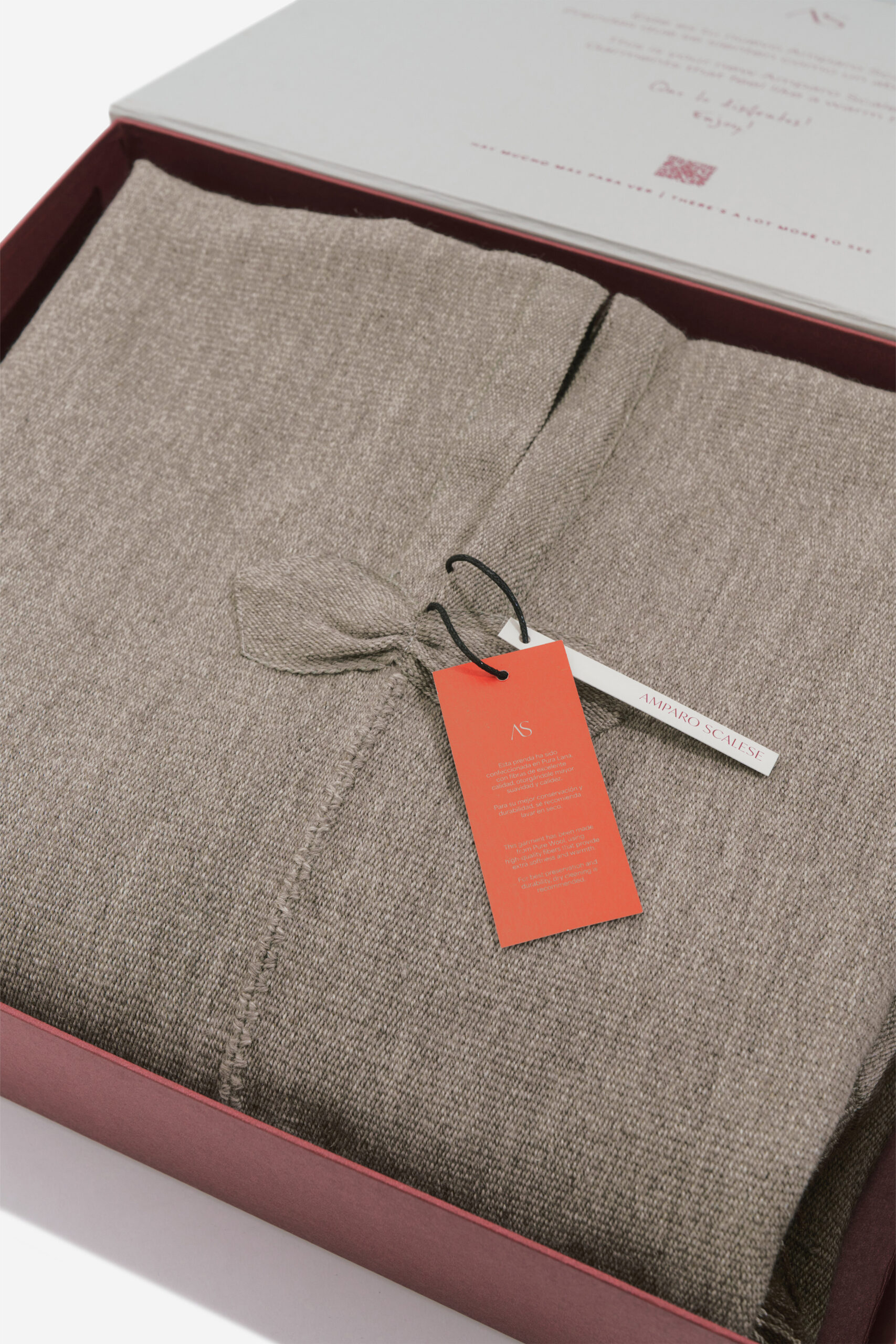 PONCHO AMPARO BURDEOS - Imagen 16